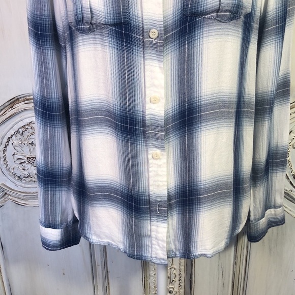 PENDLETON Lightweight Blue and White Plaid Long Sleeve Button Down Size Small - Picture 5 of 9